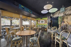 Caliente Tropics Hotel