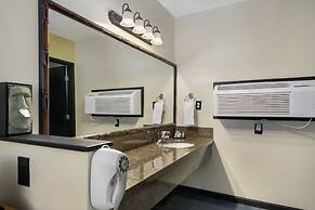 Caliente Tropics Hotel