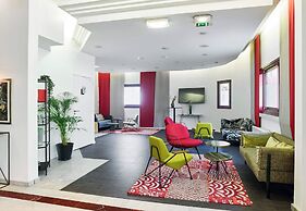B&B HOTEL Saint-Quentin-en-Yvelines Centre Gare