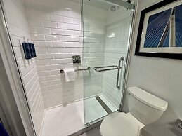 Four Points By Sheraton Norwood