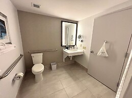 Four Points By Sheraton Norwood