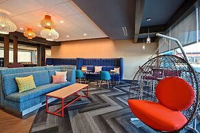 Tru by Hilton Concord