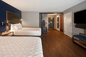 Tru by Hilton Concord