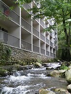 Sidney James Mountain Lodge