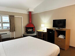 Sidney James Mountain Lodge