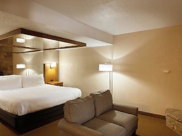 Sidney James Mountain Lodge