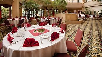 Best Western Royal Plaza Hotel & Trade Center