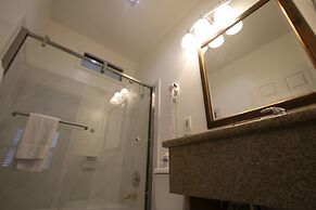 Alpha Inn & Suites
