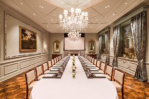 Fairmont Hotel Vier Jahreszeiten Hamburg
