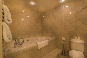 The Three Swans Hotel, Market Harborough, Leicestershire