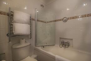 The Three Swans Hotel, Market Harborough, Leicestershire