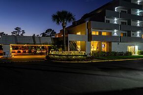 Palazzo Lakeside Hotel