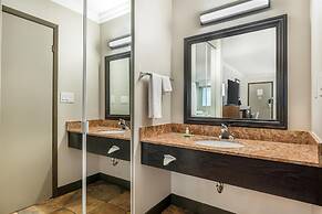 Best Western Plus Burnaby Hotel
