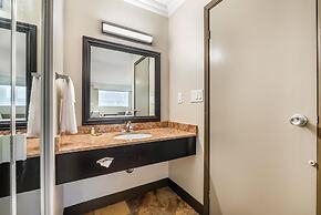 Best Western Plus Burnaby Hotel