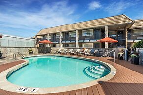 Best Western Plus Burnaby Hotel