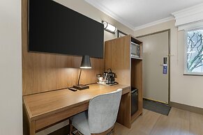 Best Western Plus Burnaby Hotel