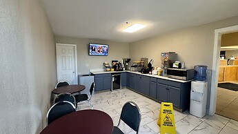 Days Inn by Wyndham Shawnee