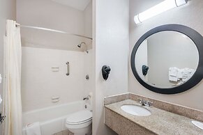 Travelodge by Wyndham Aberdeen