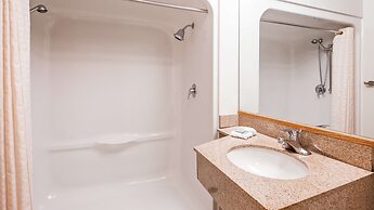 Best Western Golden Spike Inn & Suites