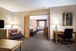 Best Western Golden Spike Inn & Suites
