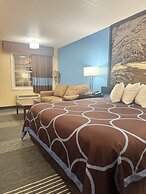 Super 8 by Wyndham Kingston