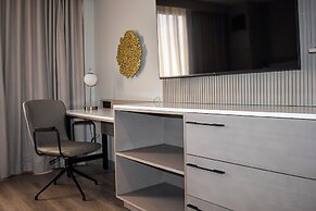 DoubleTree by Hilton Chicago - Oak Brook