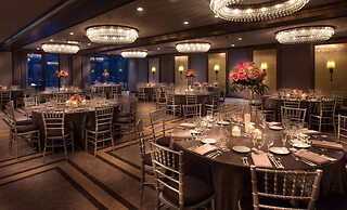 DoubleTree by Hilton Chicago - Oak Brook
