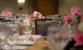 DoubleTree by Hilton Chicago - Oak Brook