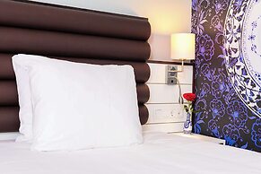 Golden Tulip Hotel Central