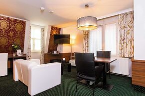 Golden Tulip Hotel Central