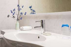 Golden Tulip Hotel Central