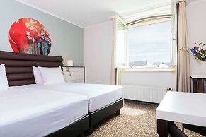 Golden Tulip Hotel Central