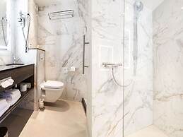 Golden Tulip Hotel Central