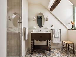 Abbaye des Vaux De Cernay by Paris Society