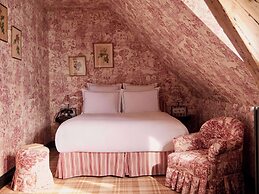 Abbaye des Vaux De Cernay by Paris Society