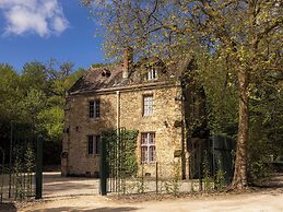 Abbaye des Vaux De Cernay by Paris Society
