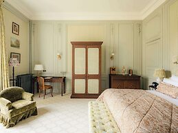 Abbaye des Vaux De Cernay by Paris Society