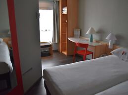 ibis Rochefort
