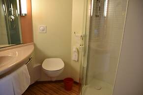 ibis Rochefort