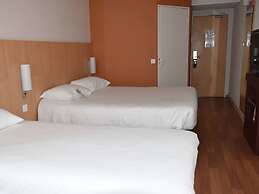 ibis Rochefort