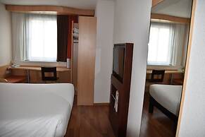 ibis Rochefort