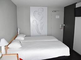 ibis Rochefort