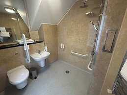 Legacy Rose and Crown Hotel