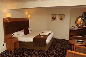 Legacy Rose and Crown Hotel