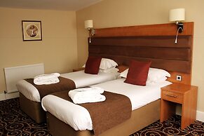 Legacy Rose and Crown Hotel
