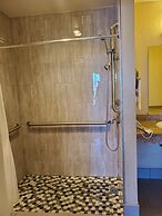 Good Living Inn