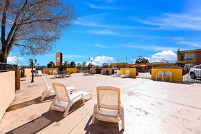 Kings House Motor Hotel