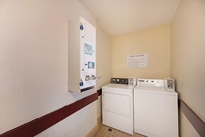 Kings House Motor Hotel