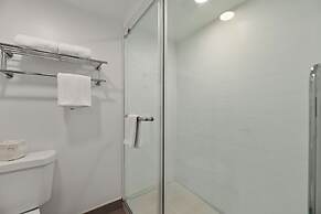 Kings House Motor Hotel