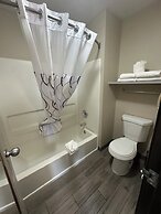 Alpine Inn & Suites